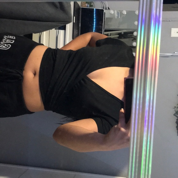 Tilly's Tops - Black crop top